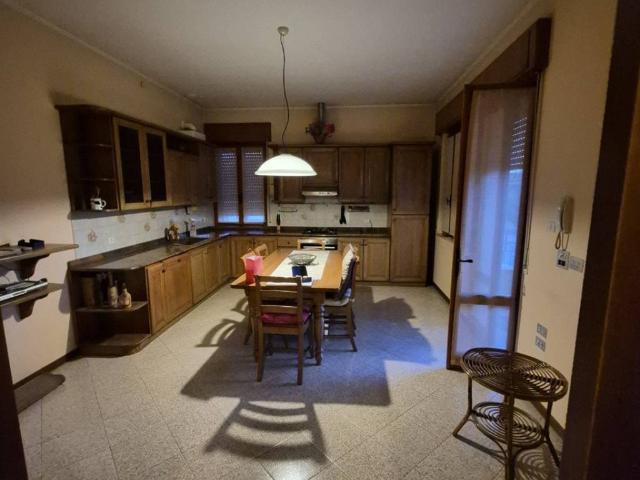 Appartamento in affitto a Belfiore, Veneto