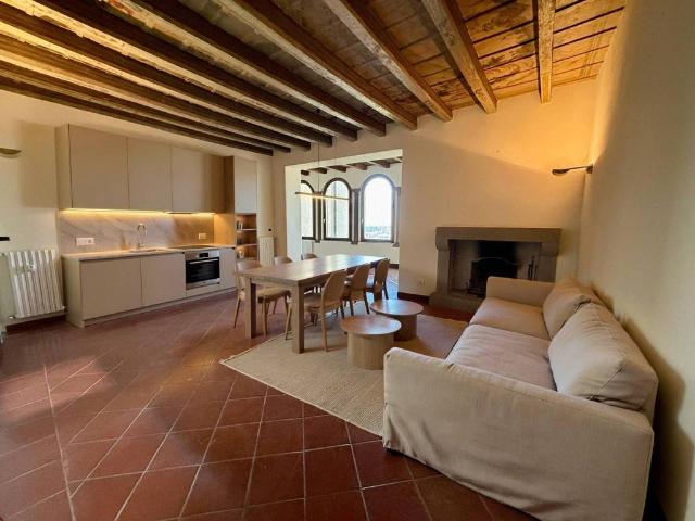 Appartamento in affitto a Città Alta, Bergamo