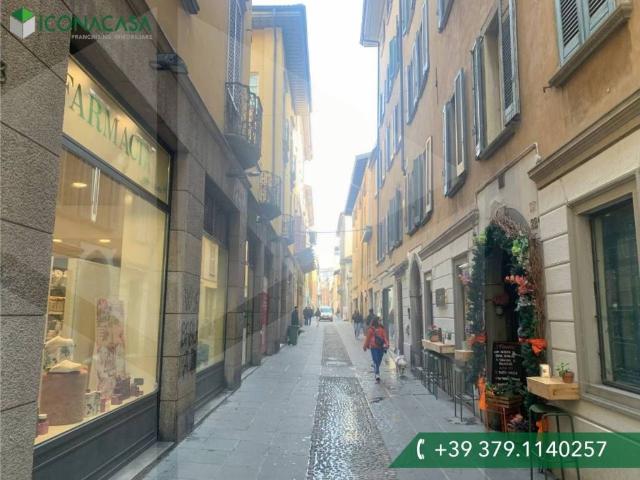 Appartamento in affitto a Città Alta, Bergamo