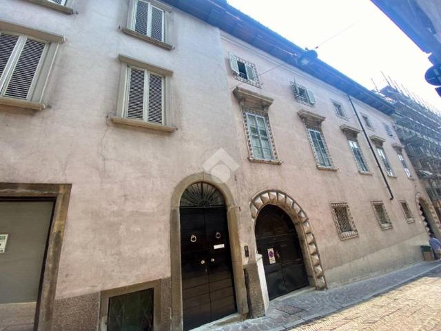 Appartamento in affitto a Borgo Palazzo, Bergamo