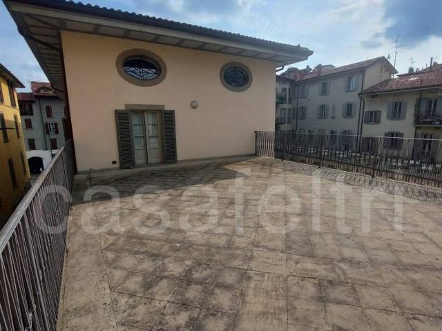 Appartamento in affitto a Città Alta, Bergamo