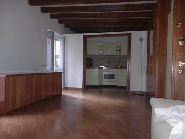 Appartamento in affitto a Città Alta, Bergamo