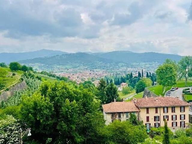 Appartamento in affitto a Città Alta, Bergamo