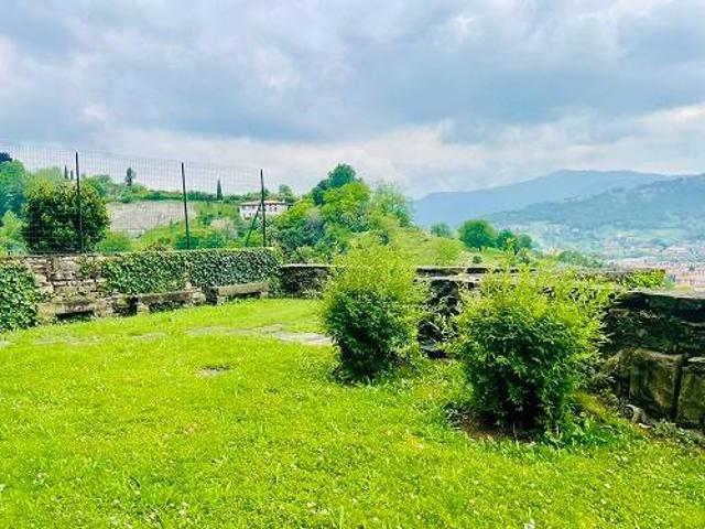 Appartamento in affitto a Città Alta, Bergamo