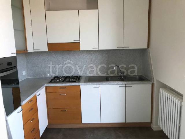 Appartamento in affitto a Trevasco Santissima Trinità, Nembro