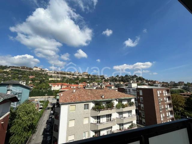 Appartamento in affitto a Città Alta, Bergamo