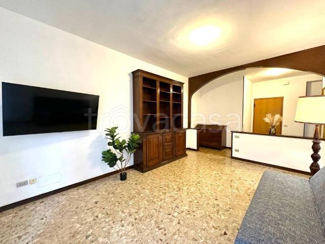 Appartamento in affitto a Borgo Palazzo, Bergamo