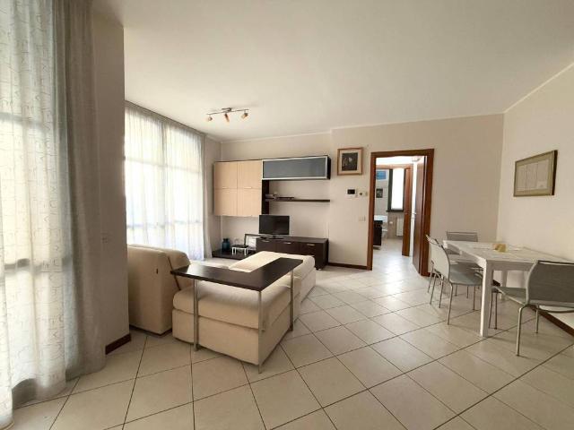 Appartamento in affitto a Biassono, Lombardia