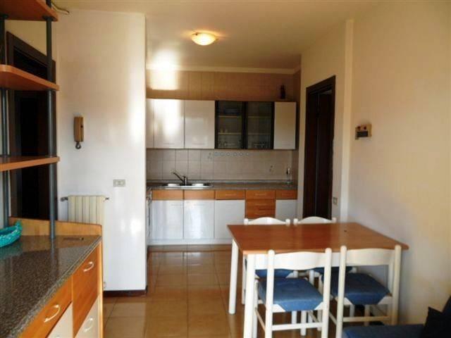 Appartamento in affitto a Biassono, Lombardia