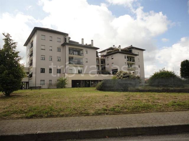 Appartamento in affitto a Biassono, Lombardia