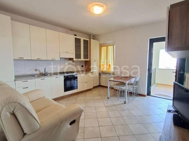 Appartamento in affitto a Monello, Binago