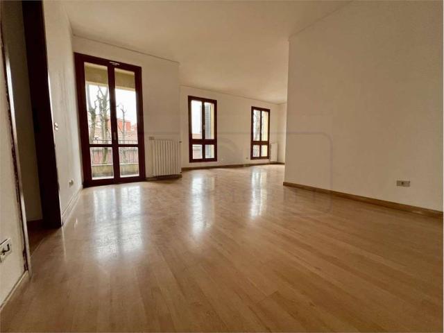 Appartamento in affitto a Ospiate, Bollate