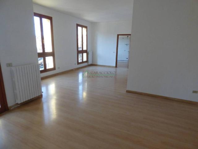 Appartamento in affitto a Ospiate, Bollate