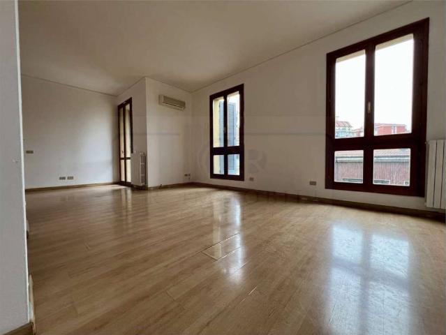 Appartamento in affitto a Ospiate, Bollate
