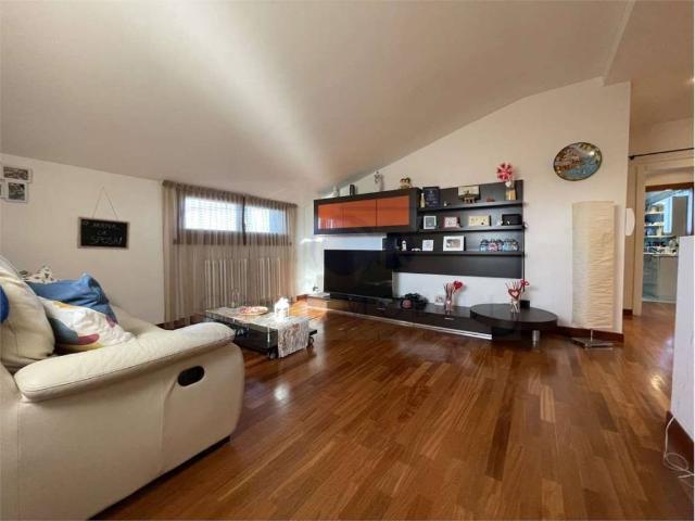 Appartamento in affitto a Ospiate, Bollate