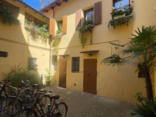 Appartamento in affitto a Santo Stefano, Bologna