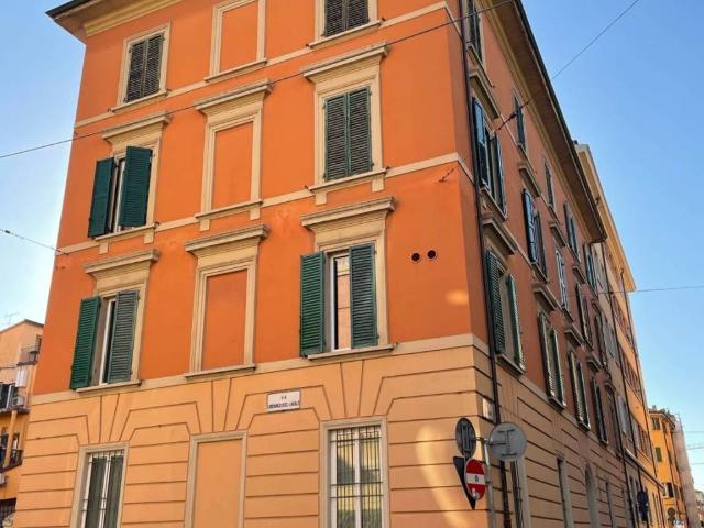 Appartamento in affitto a Santo Stefano, Bologna