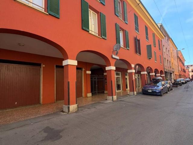 Appartamento in affitto a Santo Stefano, Bologna