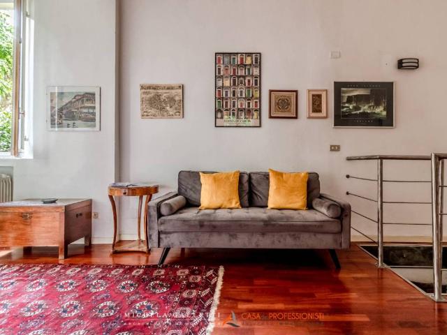 Appartamento in affitto a Santo Stefano, Bologna