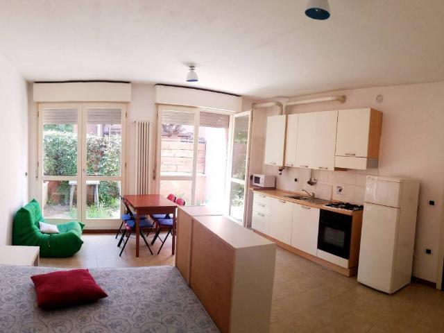 Appartamento in affitto a Bologna, Reggio Emilia