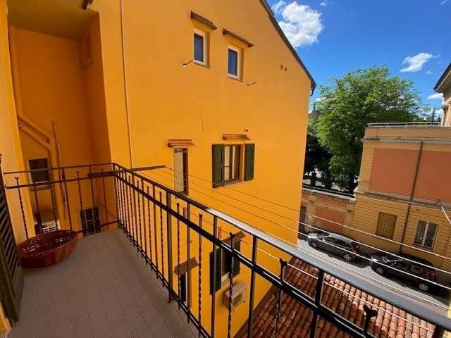 Appartamento in affitto a Santo Stefano, Bologna