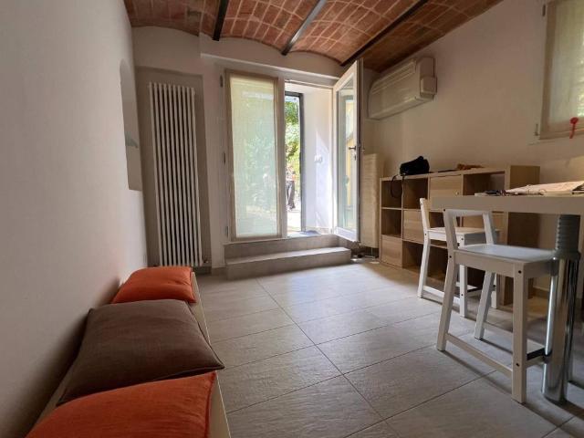 Appartamento in affitto a Santo Stefano, Bologna