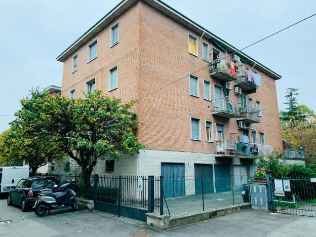 Appartamento in affitto a Bologna, Reggio Emilia
