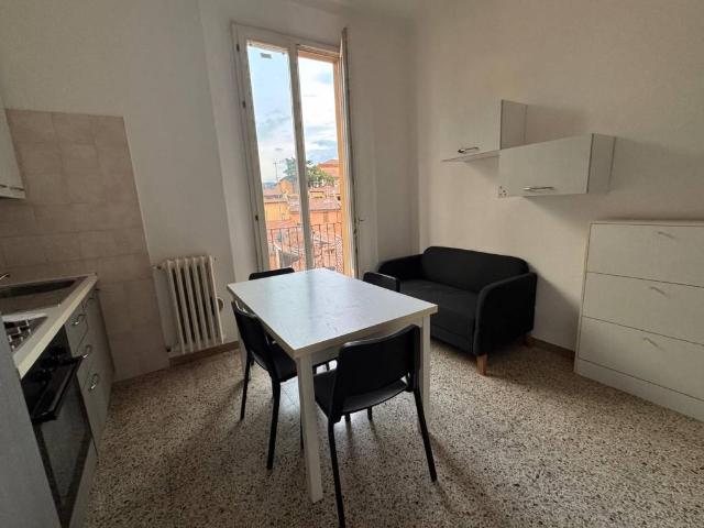 Appartamento in affitto a Santo Stefano, Bologna