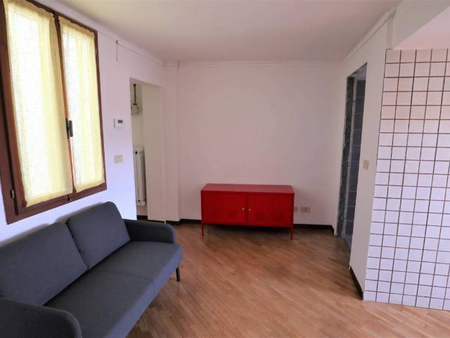 Appartamento in affitto a Santo Stefano, Bologna