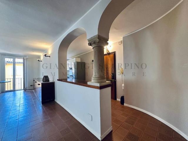 Appartamento in affitto a Santo Stefano, Bologna