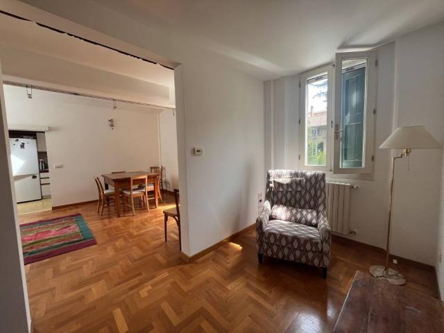 Appartamento in affitto a Santo Stefano, Bologna