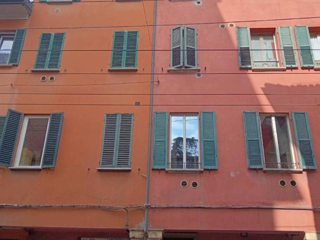 Appartamento in affitto a Centro storico, Bologna