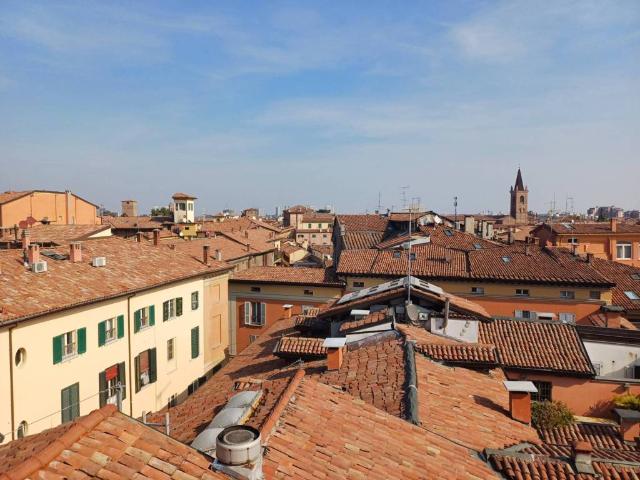 Appartamento in affitto a Centro storico, Bologna