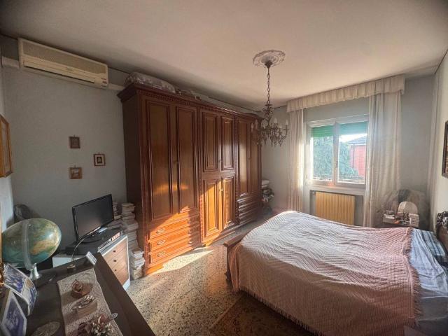 Appartamento in affitto a Bologna, Reggio Emilia