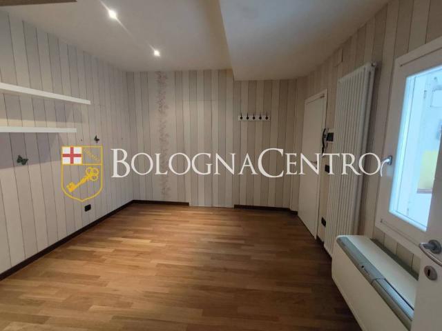 Appartamento in affitto a Santo Stefano, Bologna