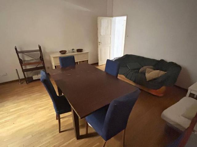 Appartamento in affitto a Santo Stefano, Bologna