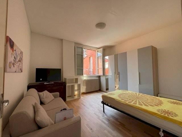 Appartamento in affitto a Santo Stefano, Bologna