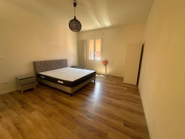 Appartamento in affitto a Santo Stefano, Bologna