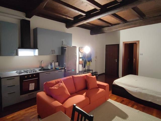 Appartamento in affitto a Santo Stefano, Bologna