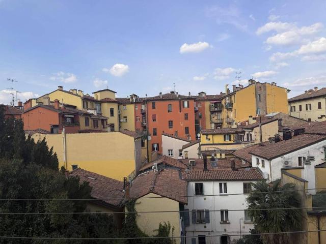 Appartamento in affitto a Santo Stefano, Bologna