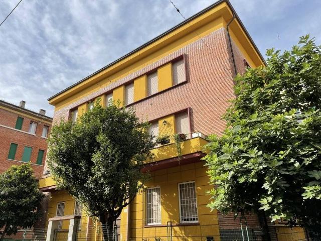 Appartamento in affitto a Santo Stefano, Bologna