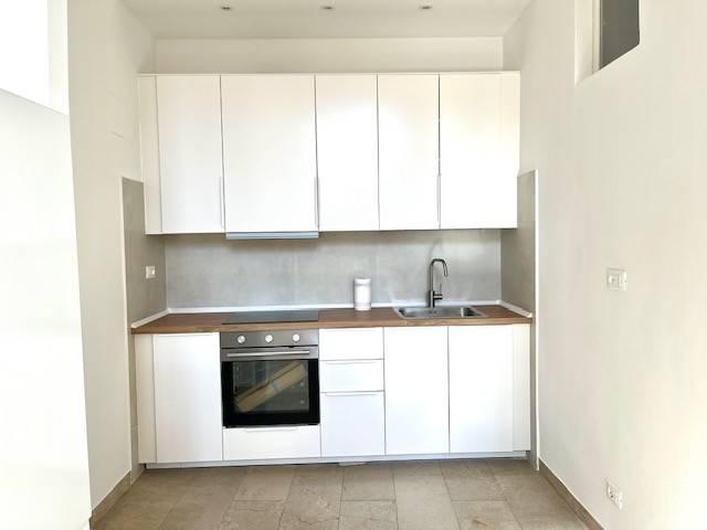 Appartamento in affitto a Santo Stefano, Bologna
