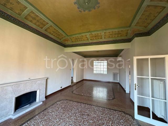 Appartamento in affitto a Santo Stefano, Bologna
