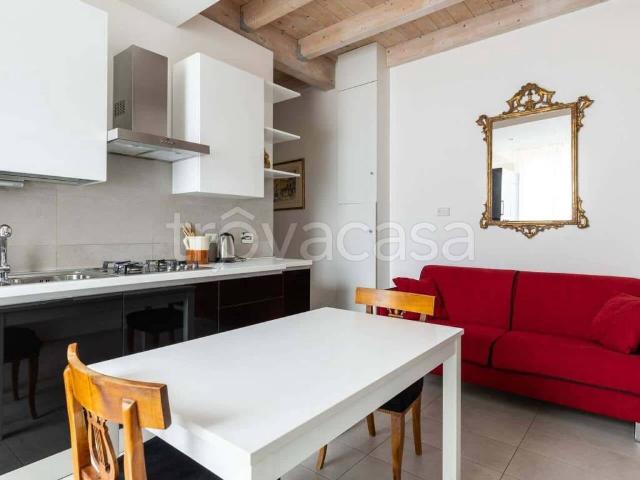Appartamento in affitto a Santo Stefano, Bologna