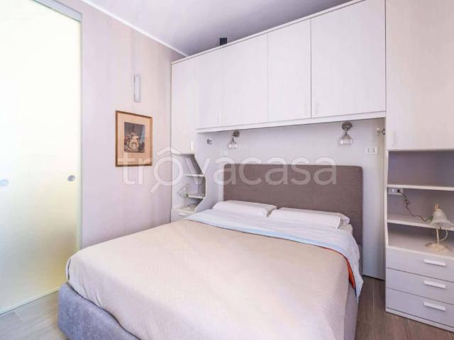 Appartamento in affitto a Santo Stefano, Bologna