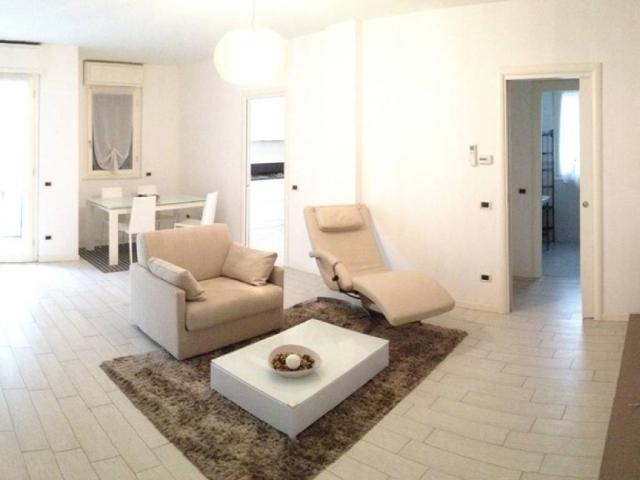 Appartamento in affitto a Boltiere, Lombardia