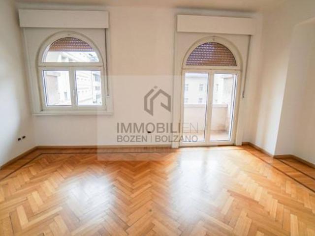 Appartamento in affitto a Centro-Piani-Rencio - Zentrum-Bozner Boden-Rentsch, Bolzano - Bozen