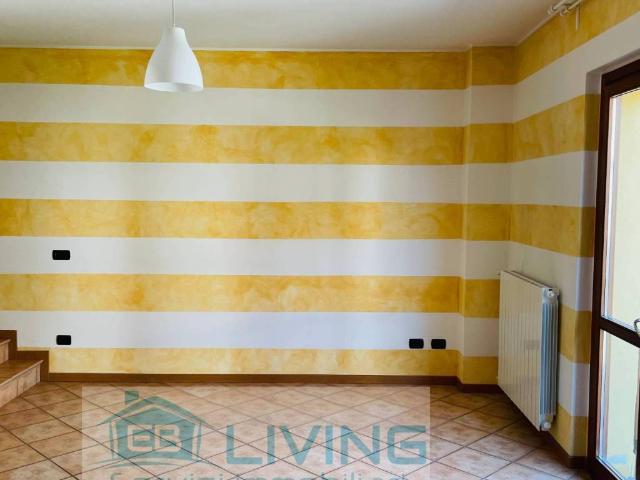 Appartamento in affitto a Bonate Sotto, Lombardia