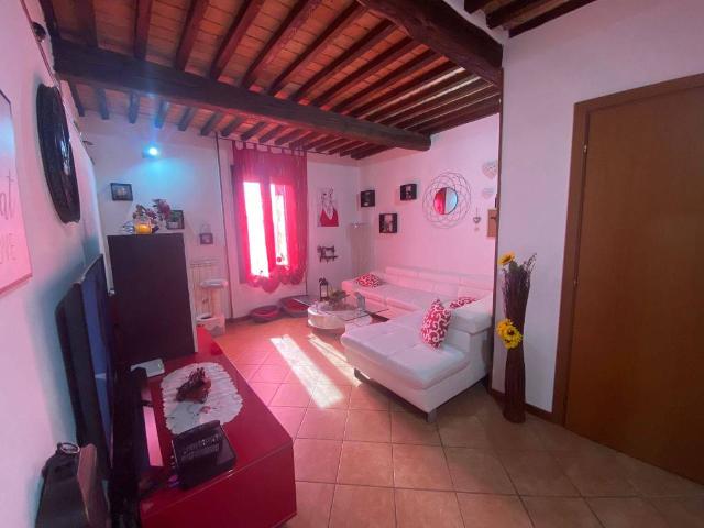 Appartamento in affitto a Borgo Mantovano, Revere