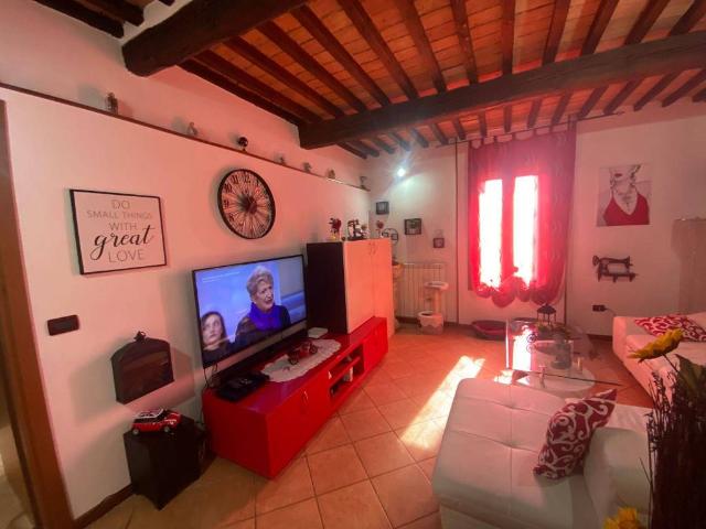Appartamento in affitto a Borgo Mantovano, Revere